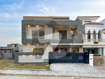 بحریہ ٹاؤن فیز 8 ۔ بلاک سی بحریہ ٹاؤن فیز 8,بحریہ ٹاؤن راولپنڈی,راولپنڈی میں 5 کمروں کا 10 مرلہ مکان 4.75 کروڑ میں برائے فروخت۔ بحریہ ٹاؤن فیز 8 ۔ بلاک سی بحریہ ٹاؤن فیز 8,بحریہ ٹاؤن راولپنڈی,راولپنڈی میں 5 کمروں کا 10 مرلہ مکان 4.75 کروڑ میں برائے فروخت۔