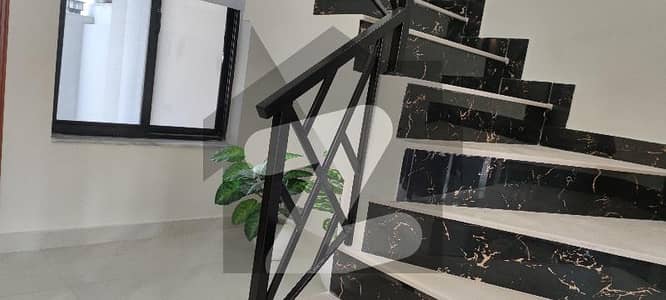 بحریہ انکلیو - سیکٹر ایچ بحریہ انکلیو,بحریہ ٹاؤن,اسلام آباد میں 3 کمروں کا 5 مرلہ مکان 2.6 کروڑ میں برائے فروخت۔