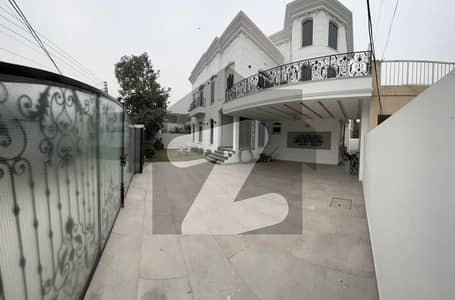 ماڈل ٹاؤن لاہور میں 5 کمروں کا 1 کنال مکان 14.0 کروڑ میں برائے فروخت۔