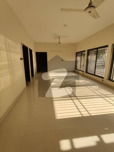 500 Yard Bungalow Available For Rent In Phase 5