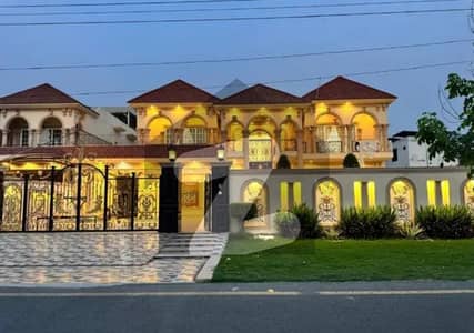 The Ultimate Statement of Luxury 2 Kanal Designer Mansion on 100ft Road, Valencia Town A Legacy Home for the Elite Commanding a prime position on the prestigious 100-foot wide boulevard, this