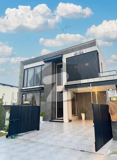 ڈی ایچ اے فیز 7 ڈیفنس (ڈی ایچ اے),لاہور میں 5 کمروں کا 1 کنال مکان 9.25 کروڑ میں برائے فروخت۔ ڈی ایچ اے فیز 7 ڈیفنس (ڈی ایچ اے),لاہور میں 5 کمروں کا 1 کنال مکان 9.25 کروڑ میں برائے فروخت۔