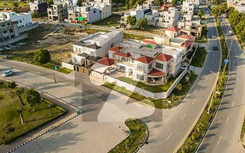 5 Marla Beautiful Location Main Boulevard Plot Available For Sale In Lake City