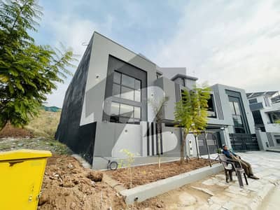 Solar system Installed - 10 Marla House For Rent Prime Location