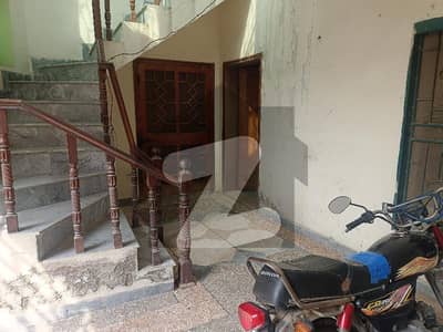 ٹاؤن شپ ۔ سیکٹر اے2 ٹاؤن شپ,لاہور میں 4 کمروں کا 6 مرلہ مکان 2.1 کروڑ میں برائے فروخت۔