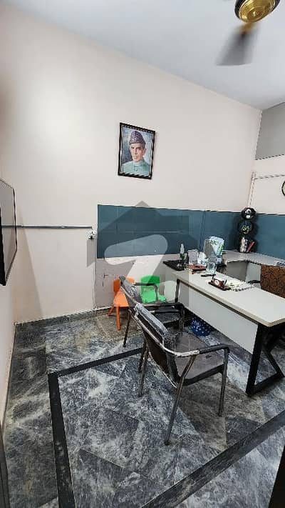 علی پارک کینٹ,لاہور میں 3 کمروں کا 5 مرلہ مکان 85.0 ہزار میں کرایہ پر دستیاب ہے۔