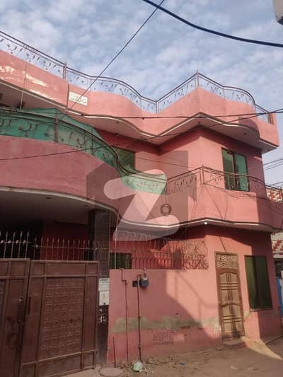 گلگشت کالونی ملتان میں 4 کمروں کا 6 مرلہ مکان 50.0 ہزار میں کرایہ پر دستیاب ہے۔