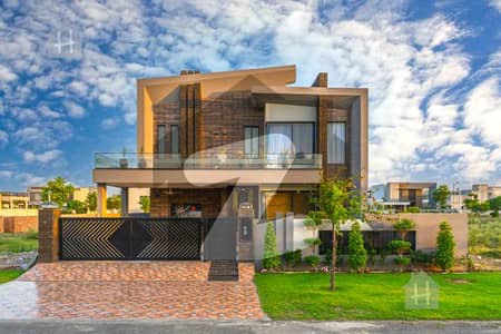 ڈی ایچ اے فیز 5 ڈیفنس (ڈی ایچ اے),لاہور میں 5 کمروں کا 1 کنال مکان 8.25 کروڑ میں برائے فروخت۔