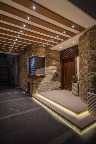 2000 Yards, Bungalow For Sale In DHA - Phase 4, Karachi.