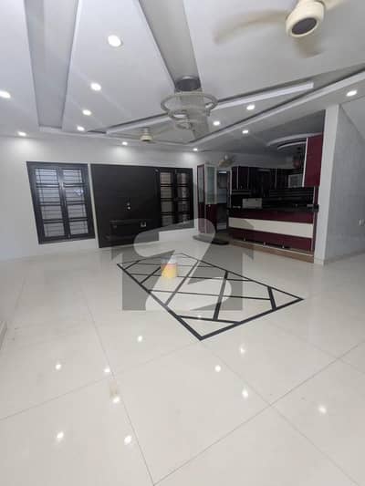 Luxuary House on Rent near to shara e fausal.