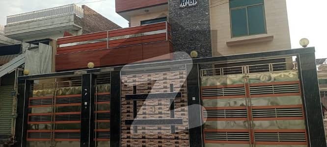 حیات آباد فیز 1 - ای3 حیات آباد فیز 1,حیات آباد,پشاور میں 9 کمروں کا 10 مرلہ مکان 5.2 کروڑ میں برائے فروخت۔