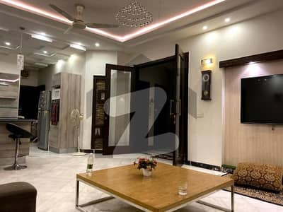 ڈی ایچ اے فیز 2 ڈیفنس (ڈی ایچ اے),لاہور میں 5 کمروں کا 1 کنال مکان 2.3 لاکھ میں کرایہ پر دستیاب ہے۔