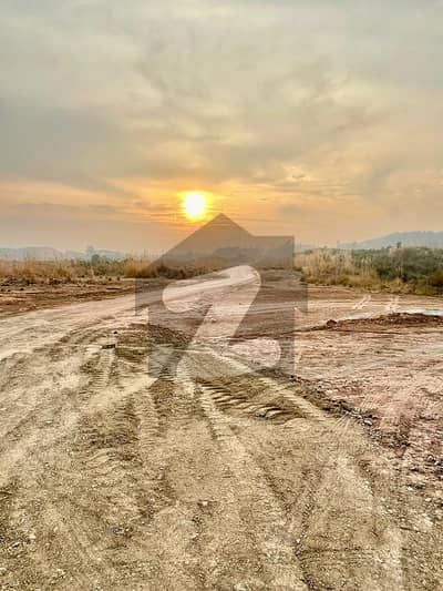 سی پندرہ اسلام آباد میں 1 کنال رہائشی پلاٹ 3.25 کروڑ میں برائے فروخت۔