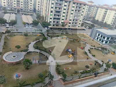 عسکری 10 - سیکٹر ایف عسکری 10,عسکری,لاہور میں 4 کمروں کا 14 مرلہ فلیٹ 1.7 لاکھ میں کرایہ پر دستیاب ہے۔