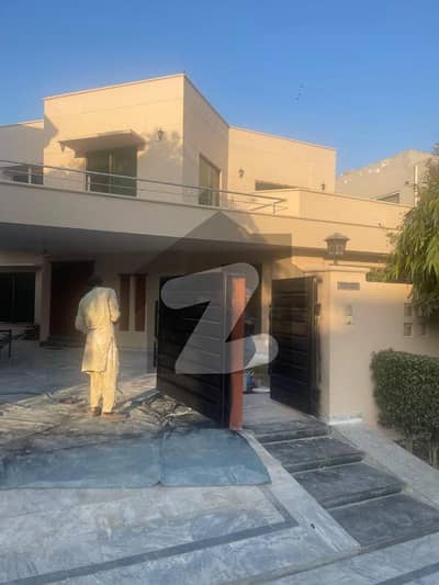 ڈی ایچ اے فیز 5 ڈیفنس (ڈی ایچ اے),لاہور میں 5 کمروں کا 1 کنال مکان 2.9 لاکھ میں کرایہ پر دستیاب ہے۔