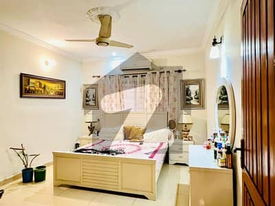 بحریہ ٹاؤن فیز 8 بحریہ ٹاؤن راولپنڈی,راولپنڈی میں 5 کمروں کا 7 مرلہ مکان 2.2 کروڑ میں برائے فروخت۔