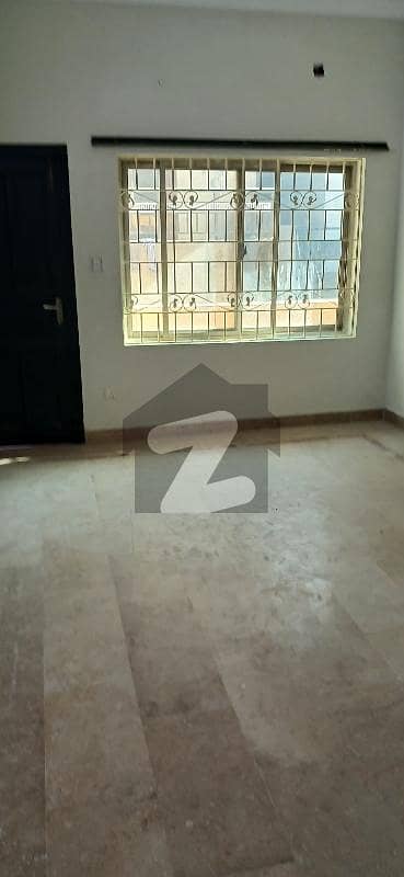 جی ۔ 8/1 جی ۔ 8,اسلام آباد میں 4 کمروں کا 6 مرلہ مکان 4.75 کروڑ میں برائے فروخت۔