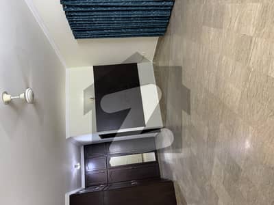 ماڈل ٹاؤن ۔ بلاک کے ماڈل ٹاؤن,لاہور میں 5 کمروں کا 2 کنال مکان 3.9 لاکھ میں کرایہ پر دستیاب ہے۔