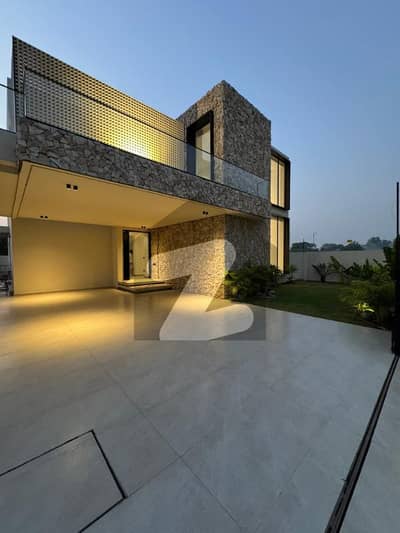 ڈی ایچ اے فیز 7 ڈیفنس (ڈی ایچ اے),لاہور میں 5 کمروں کا 1 کنال مکان 7.75 کروڑ میں برائے فروخت۔