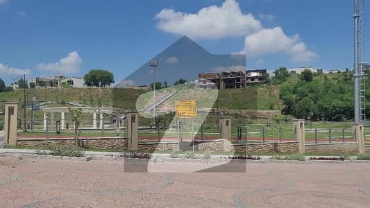 22 Marla, hot location heighted Asking 2.90 Crore urgent Sale, Offer required