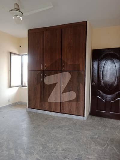 2nd floor for boys for rent in psic society near lums dha lhr