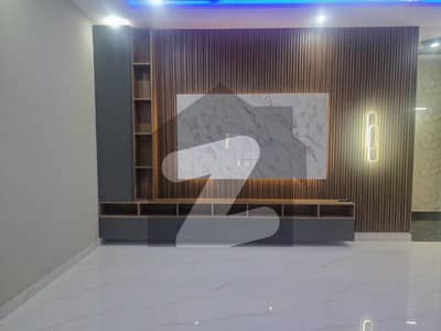 B17 Block C1 10 Marla House Available For Sale