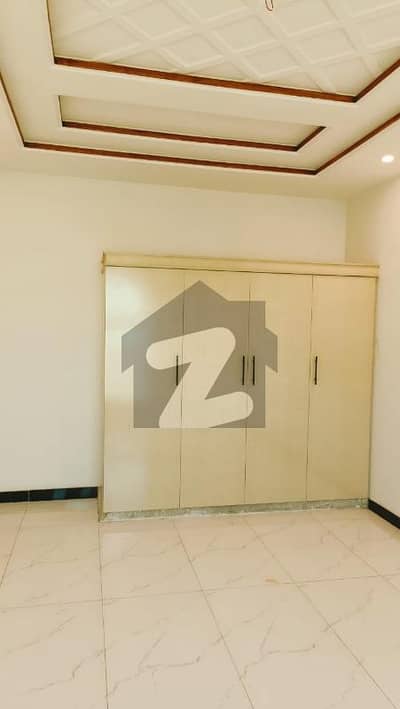 گورنمنٹ ایمپلائیز کوآپریٹو ہاؤسنگ سوسائٹی بہاولپور میں 4 کمروں کا 7 مرلہ مکان 60.0 ہزار میں کرایہ پر دستیاب ہے۔