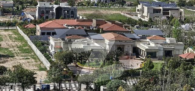 Luxurious 5 Kanal Farmhouse Plot in Gulberg Greens Block A - 200 Series