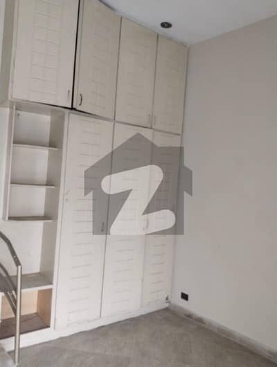 AHMED ASSOCIATES OFFERS 23 MARLA INDEPENDENT UPPER PORTION FOR RENT IN PCSiR PHASE 2 LAHORE NEAR TO SHUKAT KHANUM HOSPITAL LAHORE. RENT