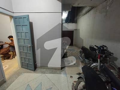 گلشنِ اقبال - بلاک 13 اے گلشنِ اقبال,گلشنِ اقبال ٹاؤن,کراچی میں 6 مرلہ دفتر 70.0 ہزار میں کرایہ پر دستیاب ہے۔