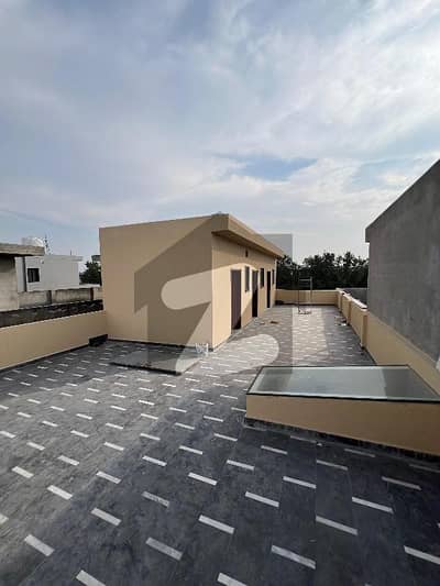 لیک سٹی رائیونڈ روڈ,لاہور میں 6 کمروں کا 10 مرلہ مکان 5.25 کروڑ میں برائے فروخت۔