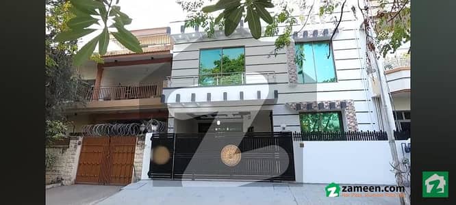 G-11/1 Park Face Street 158 Double Storey Ideal Location House 30x60 For Sale