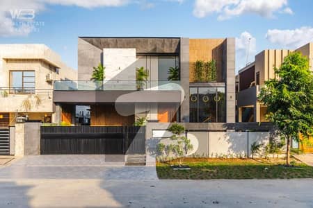 ڈی ایچ اے فیز 7 - بلاک ایس فیز 7,ڈیفنس (ڈی ایچ اے),لاہور میں 5 کمروں کا 1 کنال مکان 7.15 کروڑ میں برائے فروخت۔