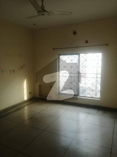 1 Kanal Upper Portion For Rent