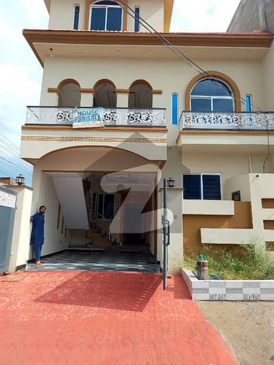 ائیرپورٹ ہاؤسنگ سوسائٹی راولپنڈی میں 4 کمروں کا 5 مرلہ مکان 1.95 کروڑ میں برائے فروخت۔