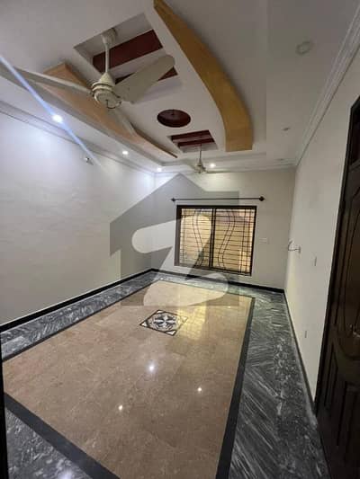 11 MARLA GROUND PORTION FOR RENT