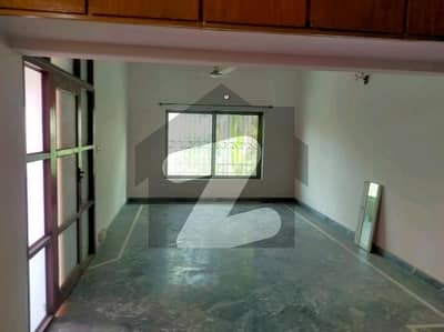 Get A 1 Kanal Upper Portion For Rent In Model Town