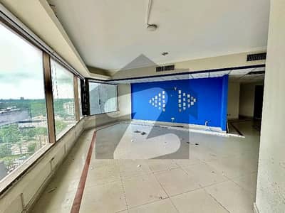 Gulberg Office For Rent Sized 2000 Square Feet