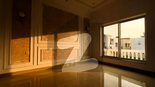 سٹی ہاؤسنگ سرگودھا روڈ سٹی ہاؤسنگ,فیصل آباد میں 4 کمروں کا 10 مرلہ مکان 3.5 کروڑ میں برائے فروخت۔