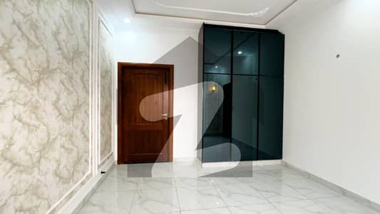 سٹی ہاؤسنگ سرگودھا روڈ سٹی ہاؤسنگ,فیصل آباد میں 4 کمروں کا 10 مرلہ مکان 3.5 کروڑ میں برائے فروخت۔