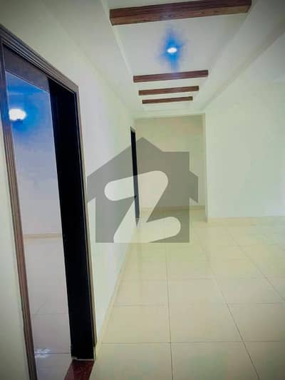 عسکری 10 عسکری,لاہور میں 3 کمروں کا 10 مرلہ فلیٹ 3.25 کروڑ میں برائے فروخت۔