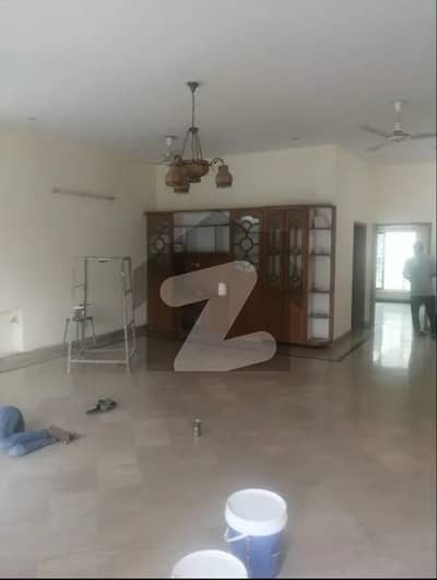 جوہر ٹاؤن لاہور میں 3 کمروں کا 1 کنال بالائی پورشن 85.0 ہزار میں کرایہ پر دستیاب ہے۔