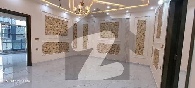 ماڈل سٹی ون کینال روڈ,فیصل آباد میں 3 کمروں کا 5 مرلہ مکان 2.3 کروڑ میں برائے فروخت۔