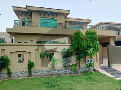 10 MARLA ELEGANT AND FULLY MAINTAINED SUPER HOT LOCATED BUNGALOW IS AVAILABLE IN THE BEST BLOCK OF DHA LAHORE.