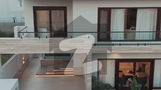 ڈی ایچ اے فیز 8 ڈی ایچ اے ڈیفینس,کراچی میں 6 کمروں کا 1 کنال مکان 23.5 کروڑ میں برائے فروخت۔