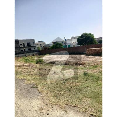 10 Marla Plot For Sale In LDA Avenue 1 M Block
