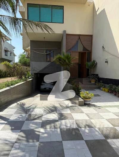 1000 Yards Luxury Bungalow for Sale DHA