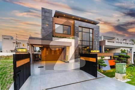 ڈی ایچ اے فیز 6 ڈیفنس (ڈی ایچ اے),لاہور میں 5 کمروں کا 1 کنال مکان 10.5 کروڑ میں برائے فروخت۔