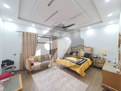 ڈی ایچ اے فیز 6 ڈیفنس (ڈی ایچ اے),لاہور میں 6 کمروں کا 1 کنال مکان 3.35 لاکھ میں کرایہ پر دستیاب ہے۔