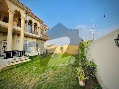 2 Kanal Owner build With Fully basement House